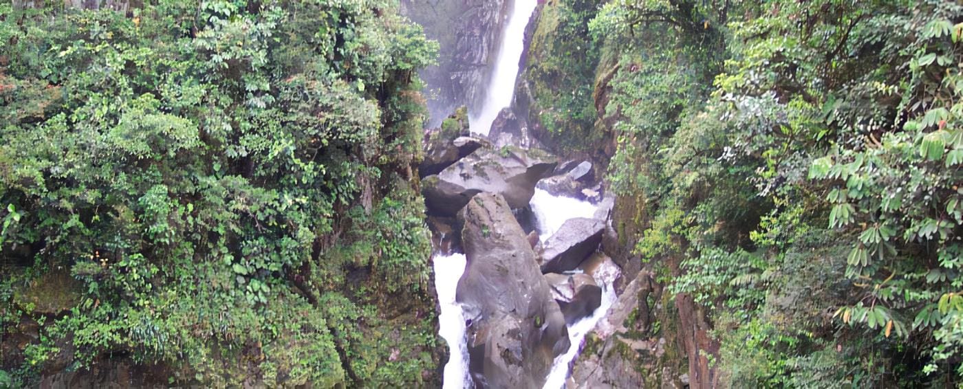 Turismo en Baños de Agua Santa, Ecuador: Naturaleza y Aventura