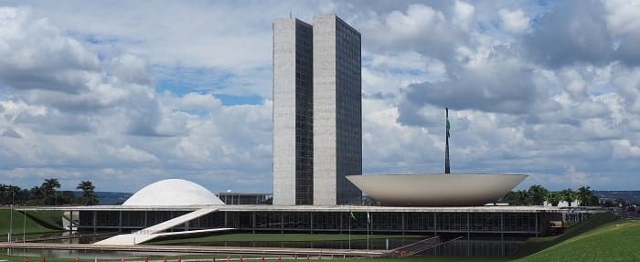 La Plaza de Los Tres Poderes