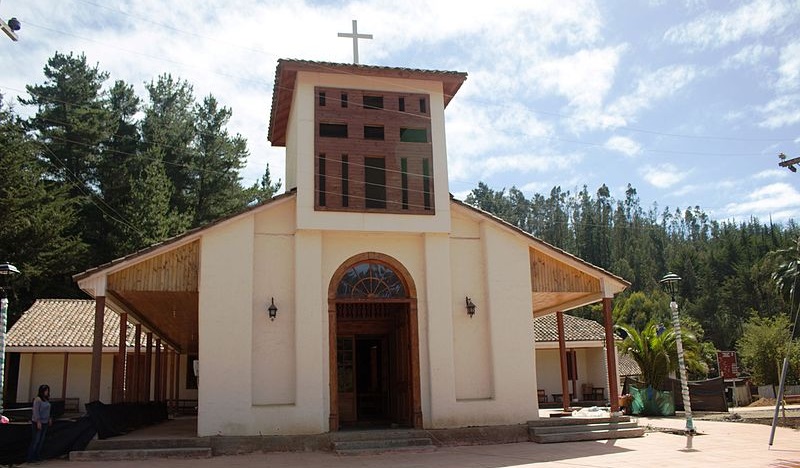 Iglesia San Andrés De Ciruelos en Pichilemu