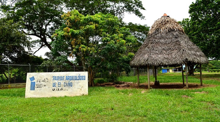 Parque Arqueológico en el Caño Coclé Panamá