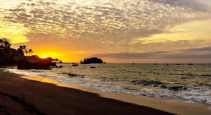 Playa de Guachalito en Nuquí