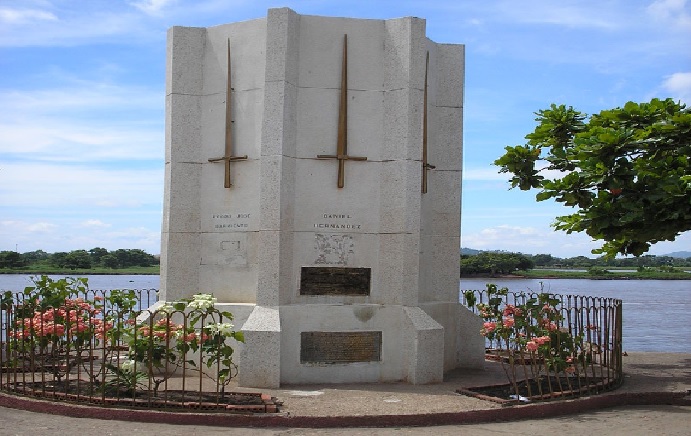 Monumento a los Héroes de la Batalla de la Humareda en el Banco