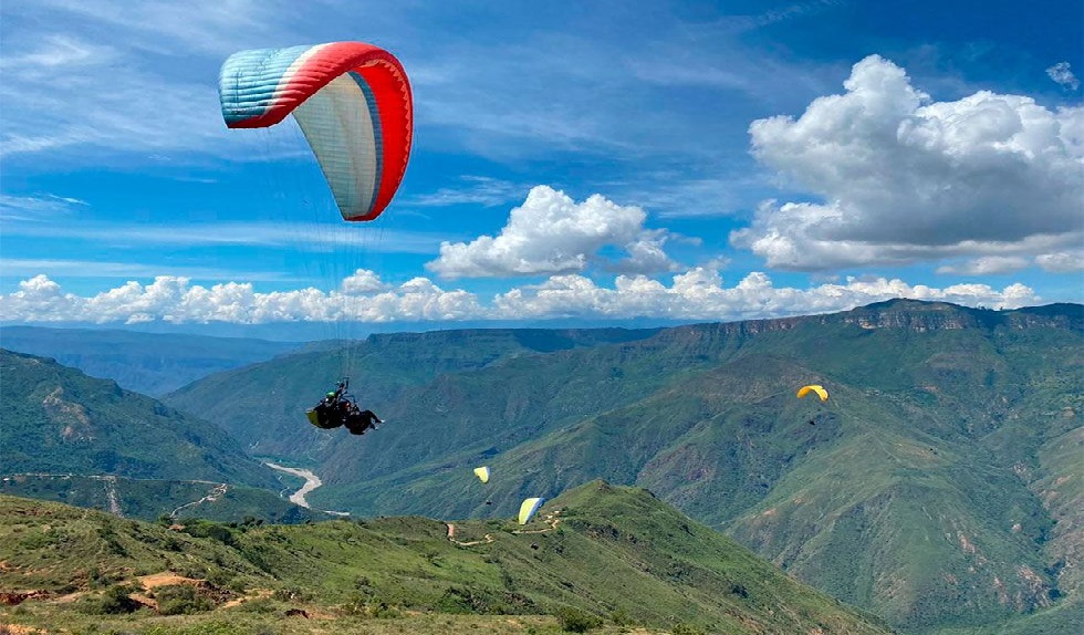 Parapente en el Cañón del Chicamocha - Mesa de los Santos