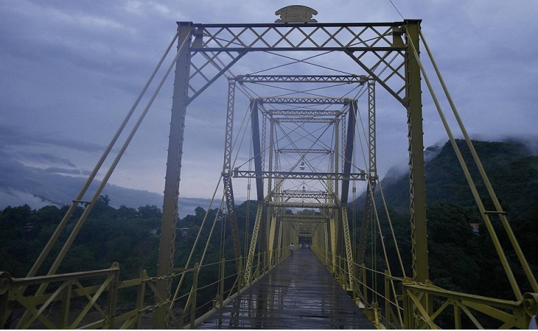 Puente Navarro en Honda