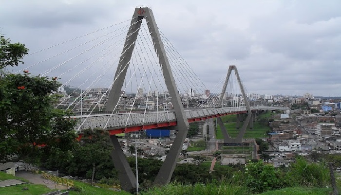 El Viaducto César Gaviria Trujillo en Pereira