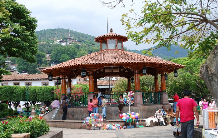 Kiosko en plaza en Valle de Bravo