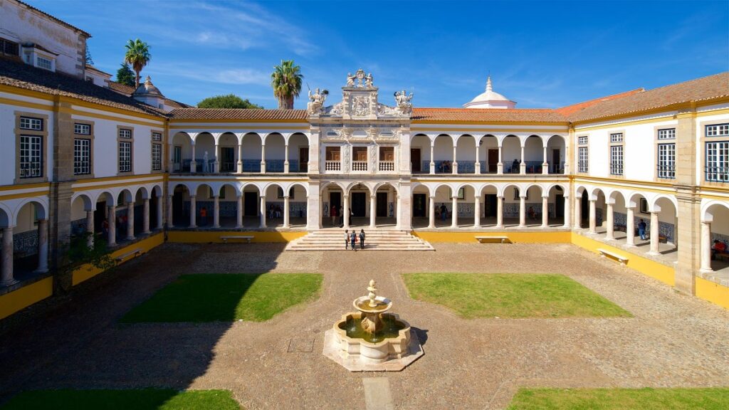 Universidad de Évora