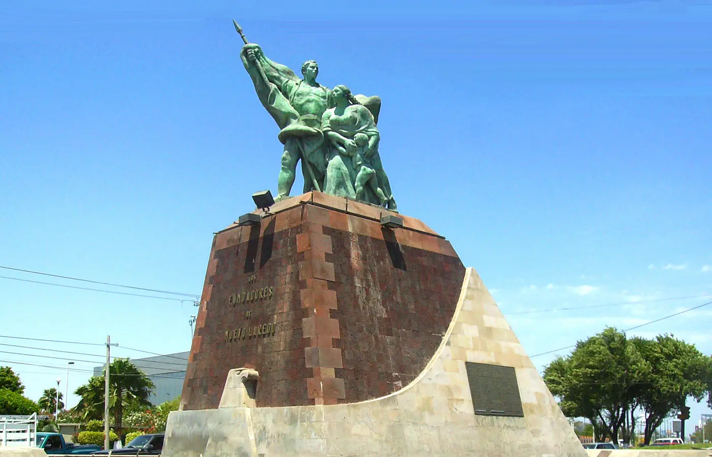 Monumento Fundadores en Nuevo Laredo